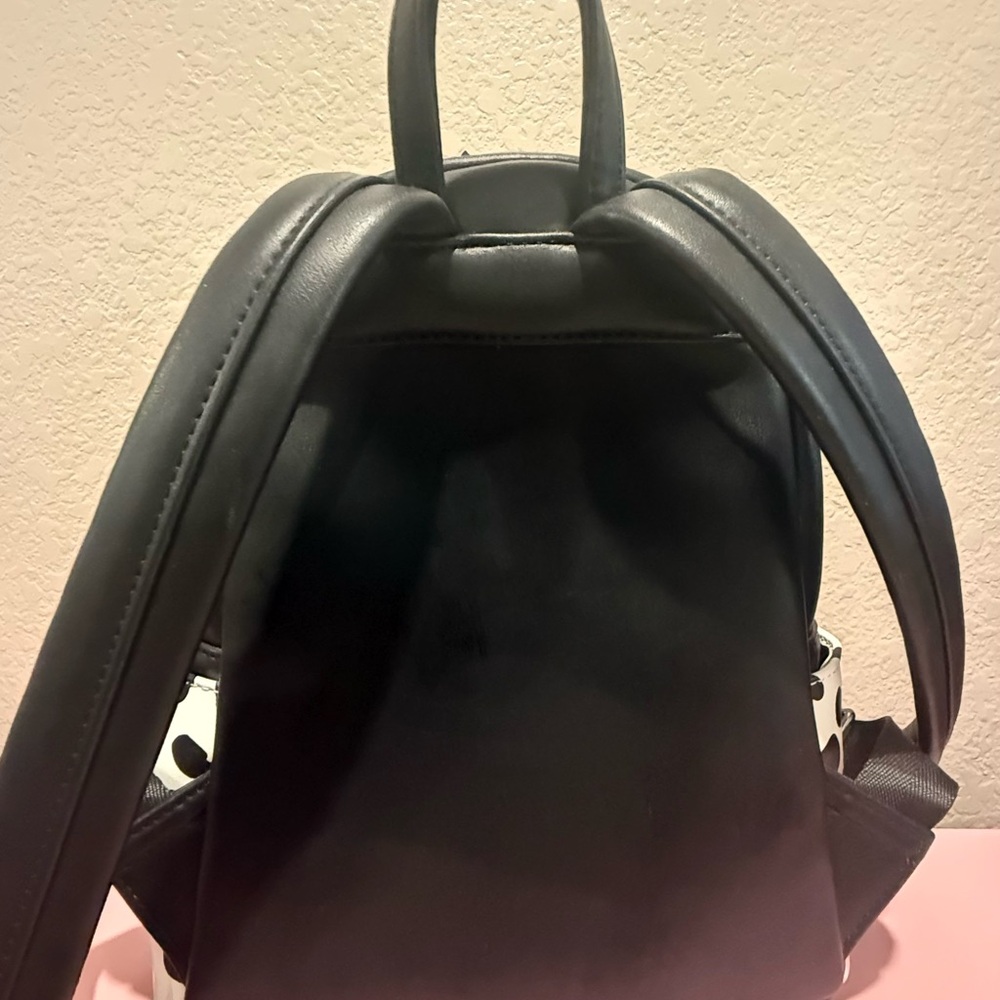Disney loungefly cruella de vill mini backpack - Picture 3 of 10